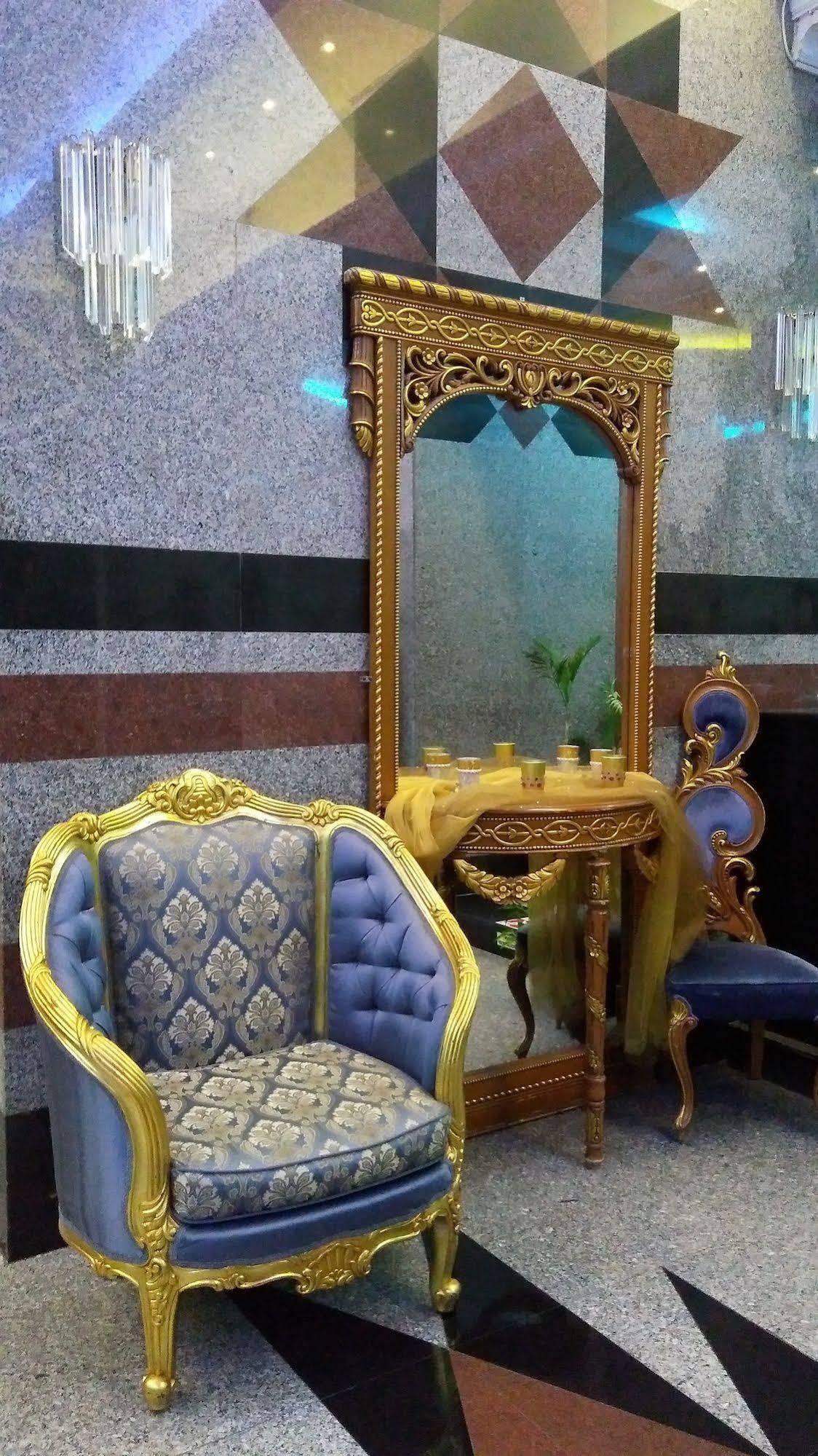 Royal Crown Suites Šardžá Exteriér fotografie